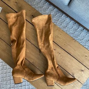 Thigh high brown suede boots! Size: 8.5